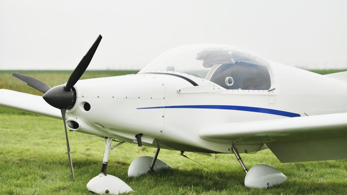 Ve Francii se zřítilo vojenské letadlo, dva zranění